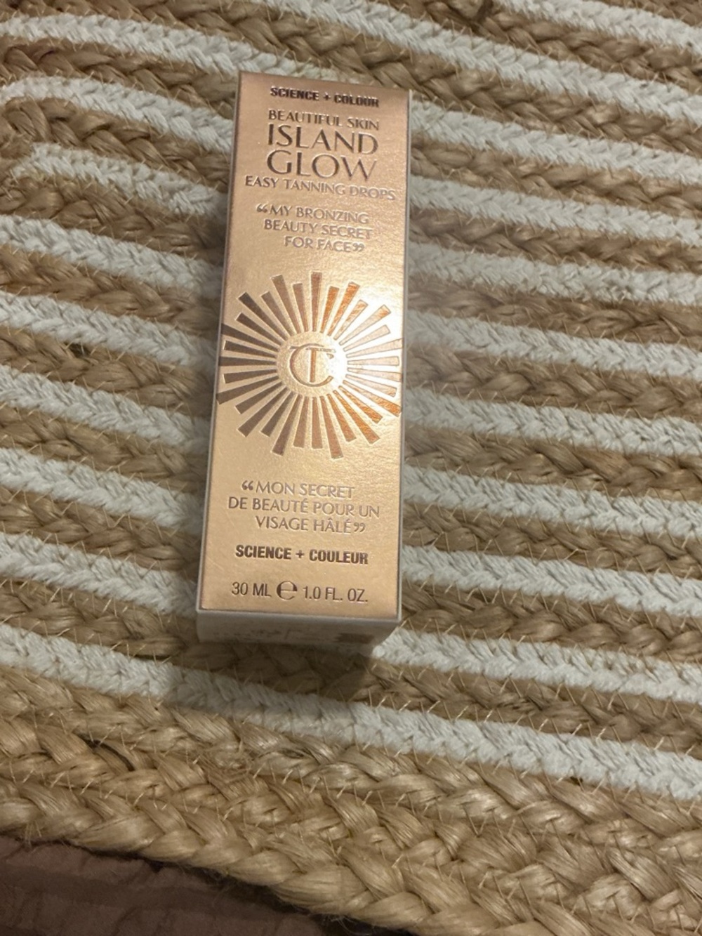 Charlotte Tilbury Island Glow Tanning Drops - Rose Gold Box